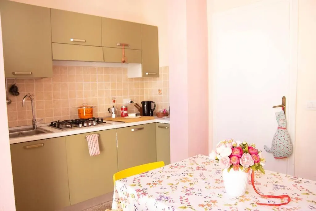 아파트 Pop In! Sunny 2Bdr Apt Cagliari Near The Beach 이탈리아